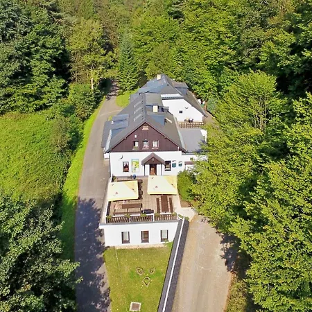 Bartosova Pec Casa de hóspedes Frýdštejn